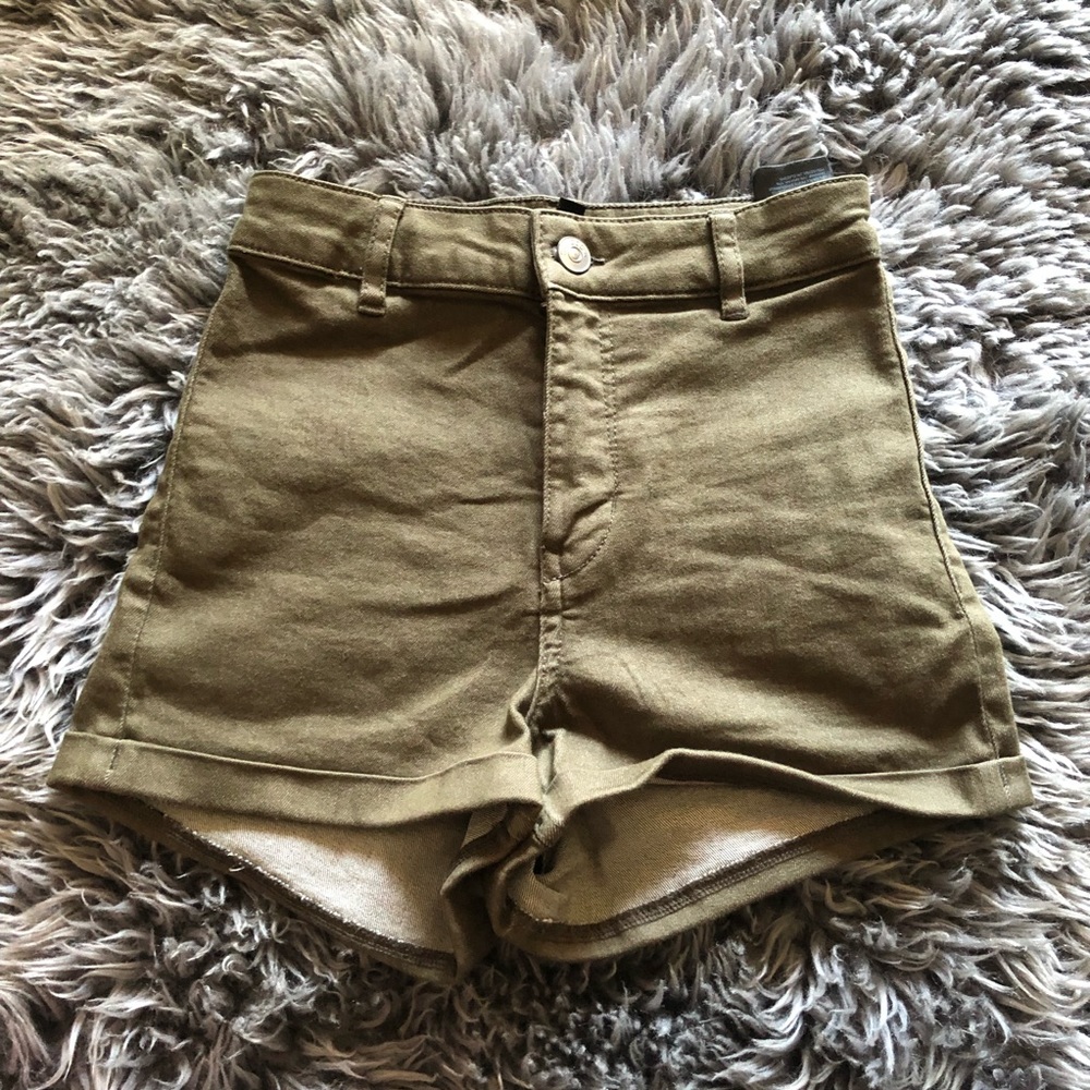 H&M Olive Green High Waist Mini Shorts Women’s 2
